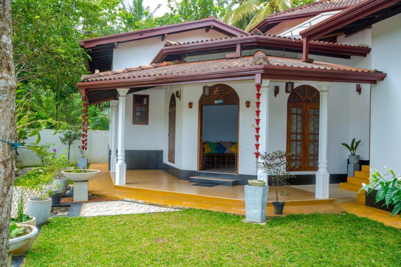 Villa Kumana - Unawatuna Galle Exteriör bild
